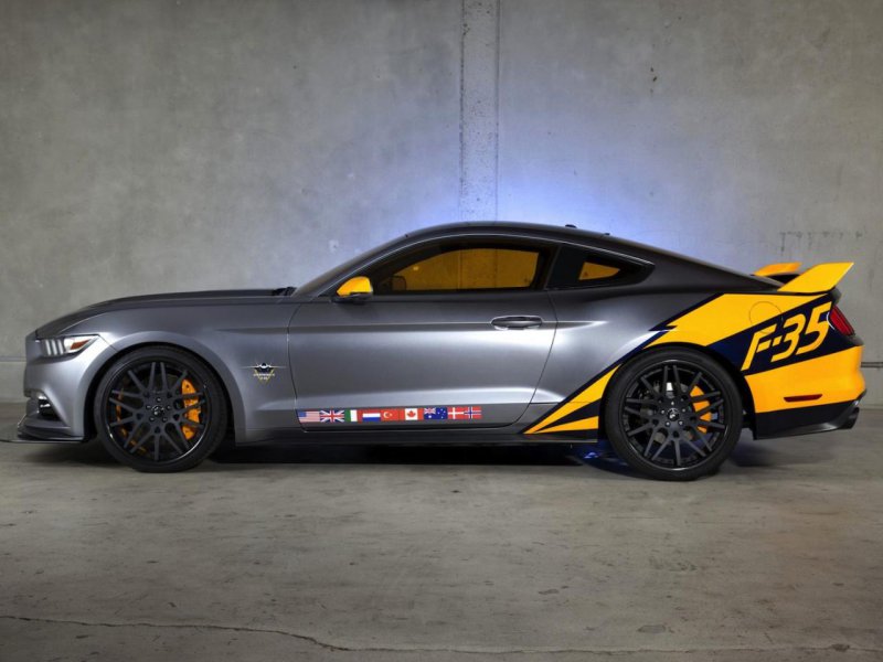 Ford представил F-35 Lightning II Edition Mustang GT