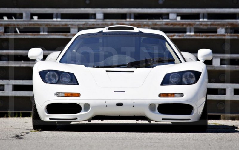 Уникальный суперкар McLaren F1 продадут минимум за 12 000 000$ 