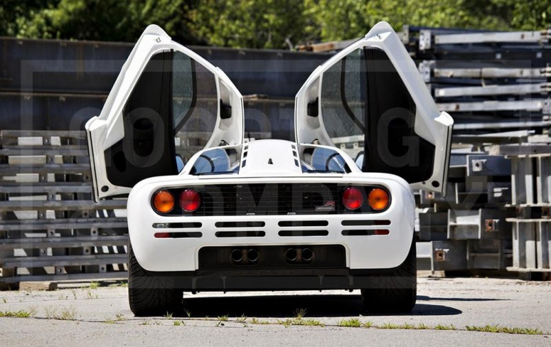 Уникальный суперкар McLaren F1 продадут минимум за 12 000 000$ 