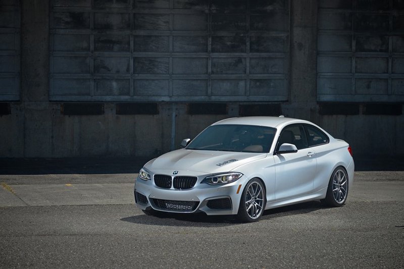 BMW 228i M Sport Coupe в легкой послепродажной настройке из США