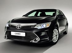 Toyota презентовала рестайлинговый седан Camry для России