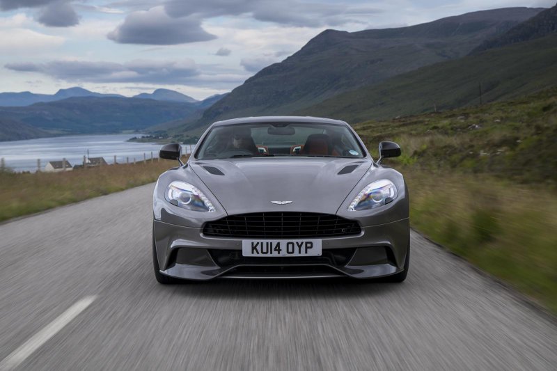 Aston Martin обновил спорткары Vanquish и Rapide S