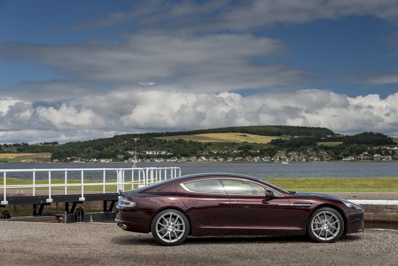 Aston Martin обновил спорткары Vanquish и Rapide S