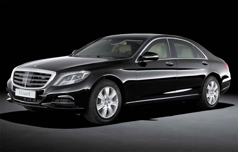 Mercedes-Benz представил бронированный лимузин S600 Guard