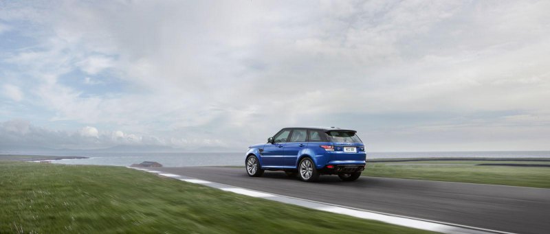 Land Rover рассекретил внедорожник Range Rover Sport SVR