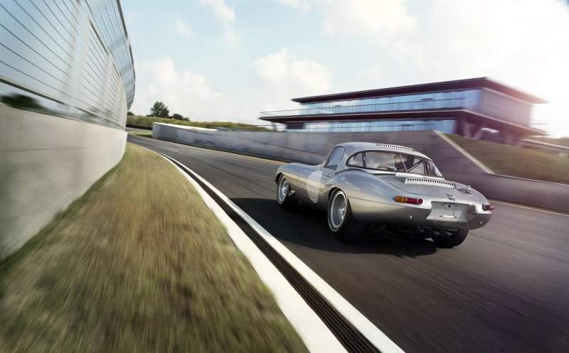 Jaguar выпустит шесть спорткаров Lightweight E-Type 1963 года