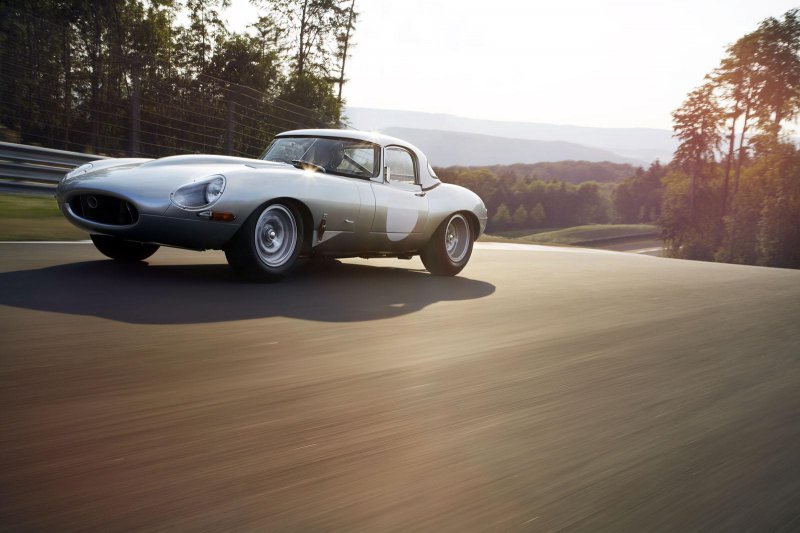 Jaguar выпустит шесть спорткаров Lightweight E-Type 1963 года