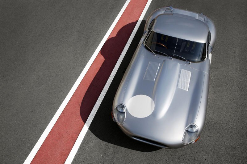 Jaguar выпустит шесть спорткаров Lightweight E-Type 1963 года