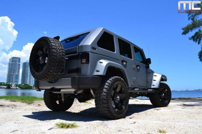 Jeep Wrangler Unlimited в исполнении ателье MC Customs