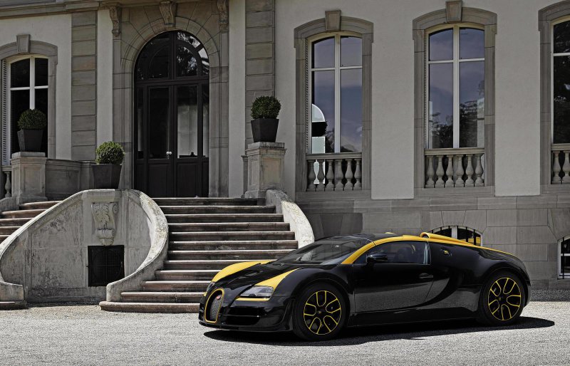 В Пэббл-Бич представили Bugatti Grand Sport Vitesse «1 of 1» 