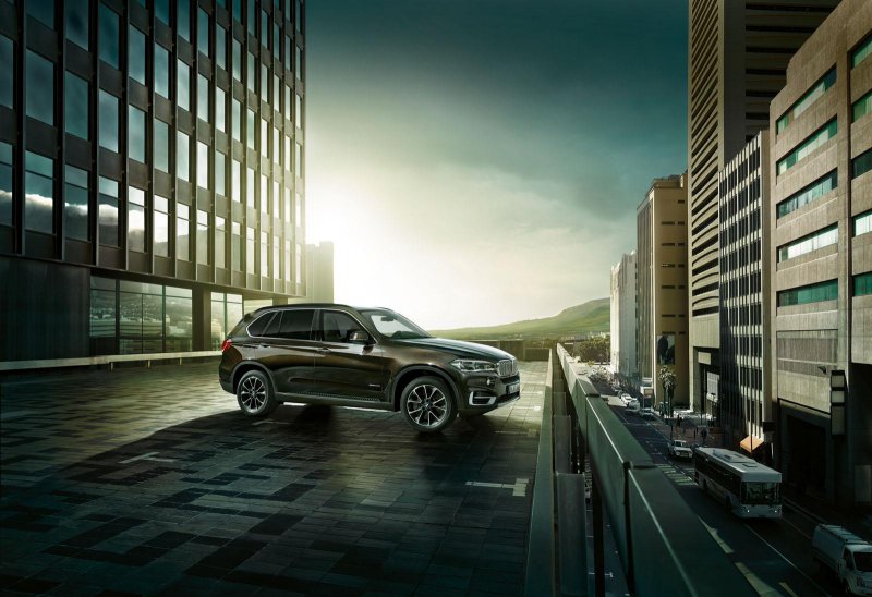 В Москве покажут бронированный крососвер BMW X5 Security Plus