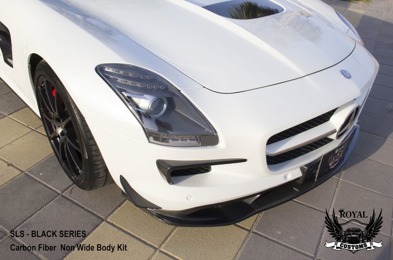 Royal Customs стилизовал Mercedes SLS AMG под версию Black Series 