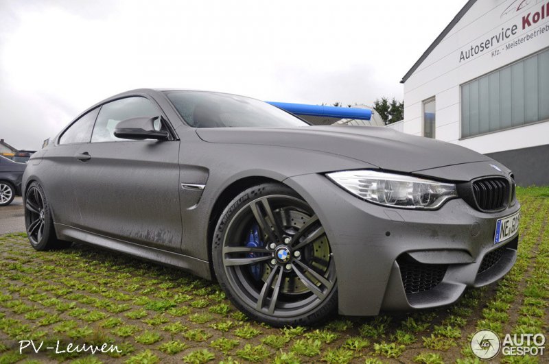 BMW M4 в индивидуальном исполнении отделения BMW Individual