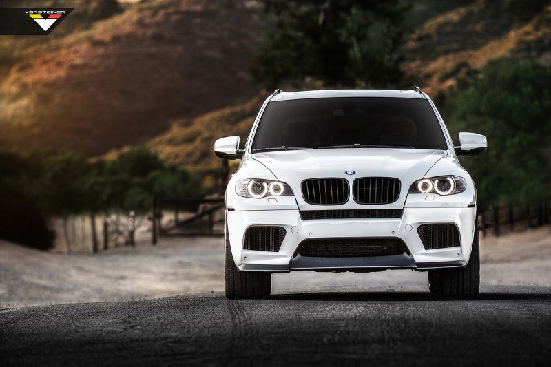 BMW X5M (E70) в легком тюнинге Vorsteiner