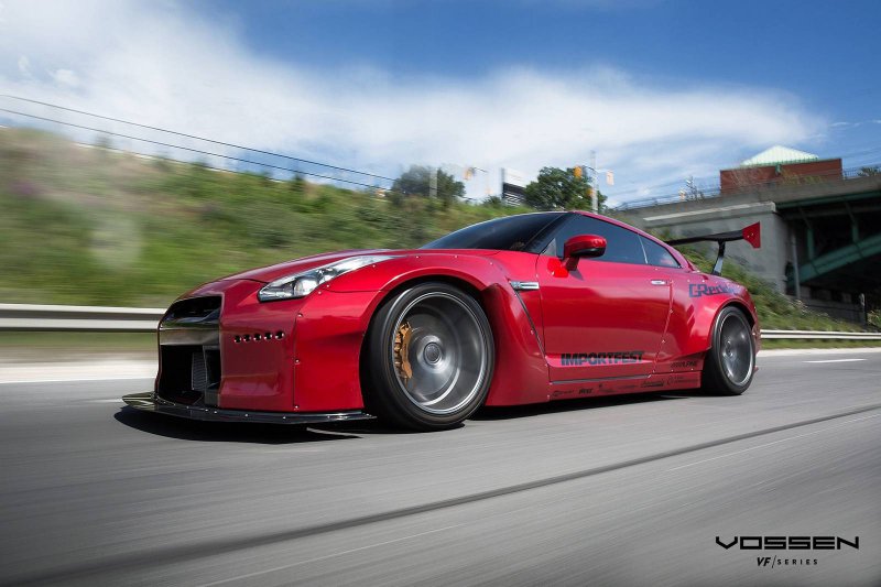 Nissan GT-R в обвесе Rocket Bunny на дисках Vossen Wheels