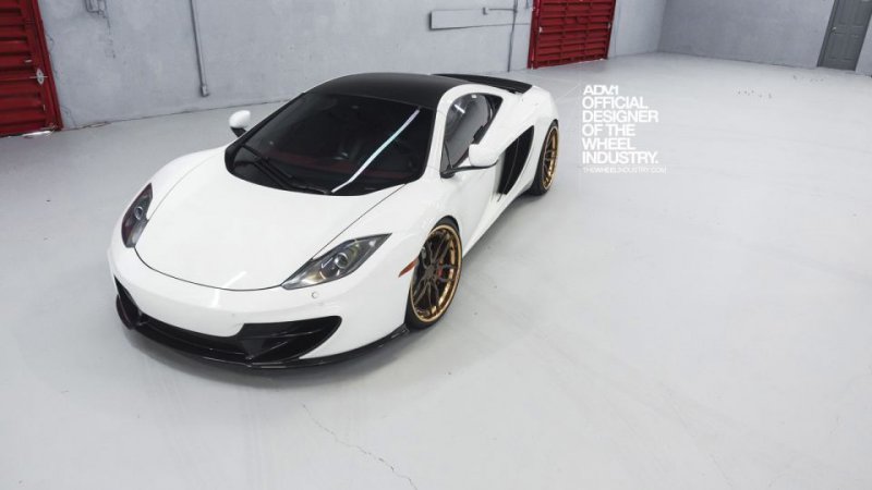 McLaren MP4-12C в послепродажной настройке Fabspeed