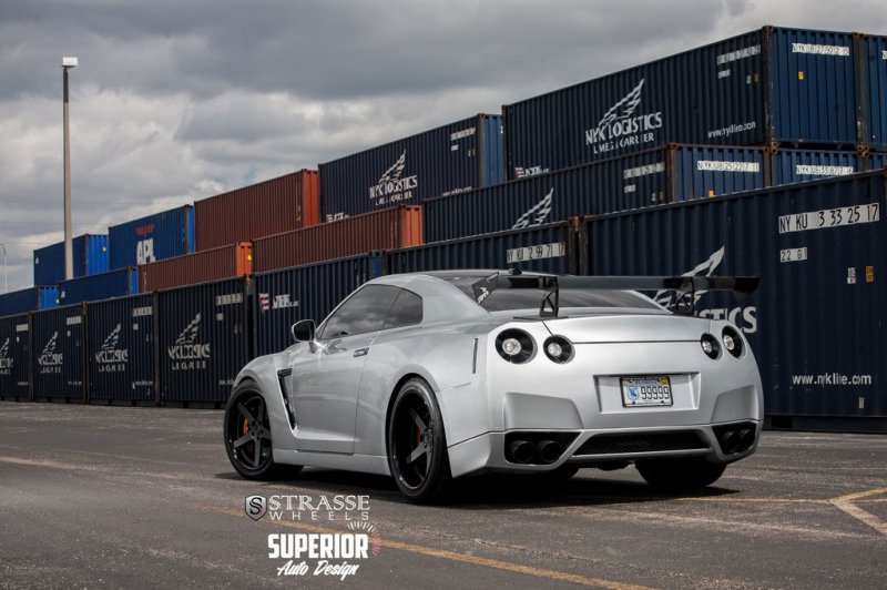 1000-сильный Nissan GT-R в тюнинге Superior Auto Design