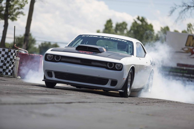 Dodge Challenger Drag Pak оснастили 7,0-литровым двигателем