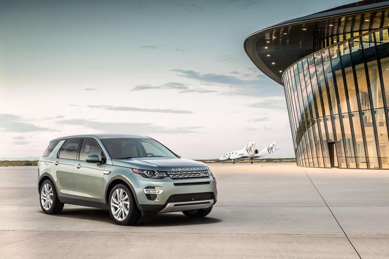 Land Rover заменил Freelander новой моделью Discovery Sport