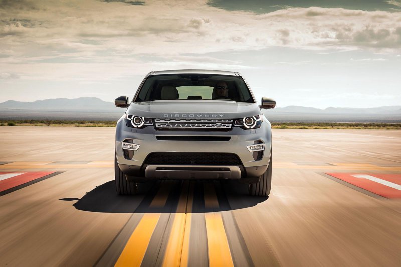 Land Rover заменил Freelander новой моделью Discovery Sport