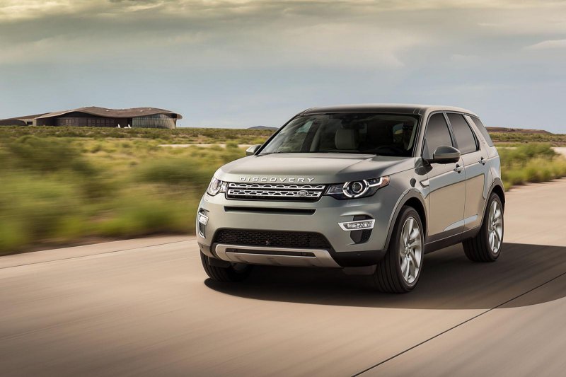 Land Rover заменил Freelander новой моделью Discovery Sport