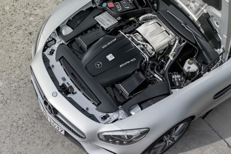 Mercedes-Benz официально представил спорткар AMG GT