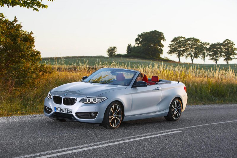 BMW презентовал самый маленький кабриолет 2-Series Convertible