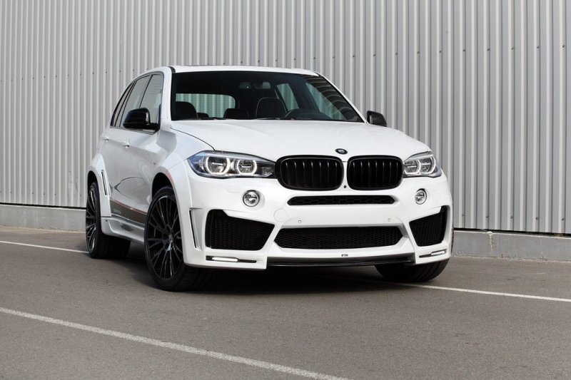 TopCar оснастил BMW X5 M50d обвесом CLR RS от Lumma Design