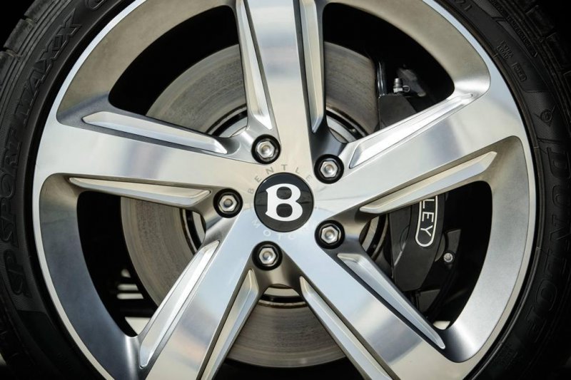 Bentley Mulsanne обзавелся «заряженной» модификацией Speed