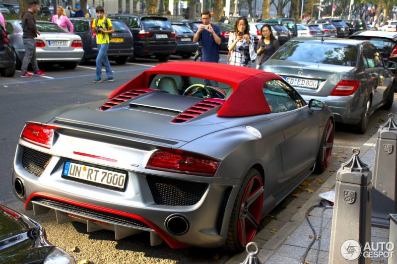 Audi R8 Spyder в обвесе Regula Tuning на улицах Дюссельдорфа