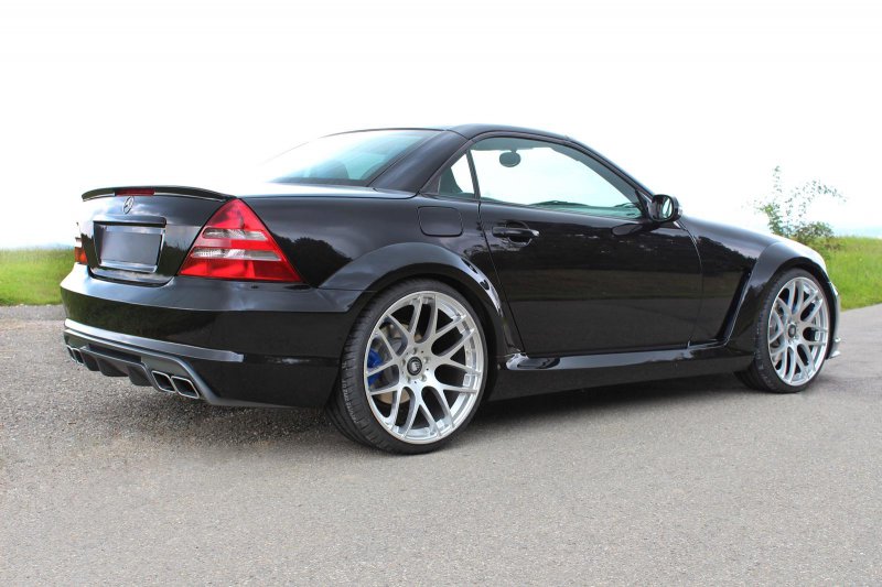 В ателье Lumma Tuning доработали Mercedes-Benz SLK 32 AMG 