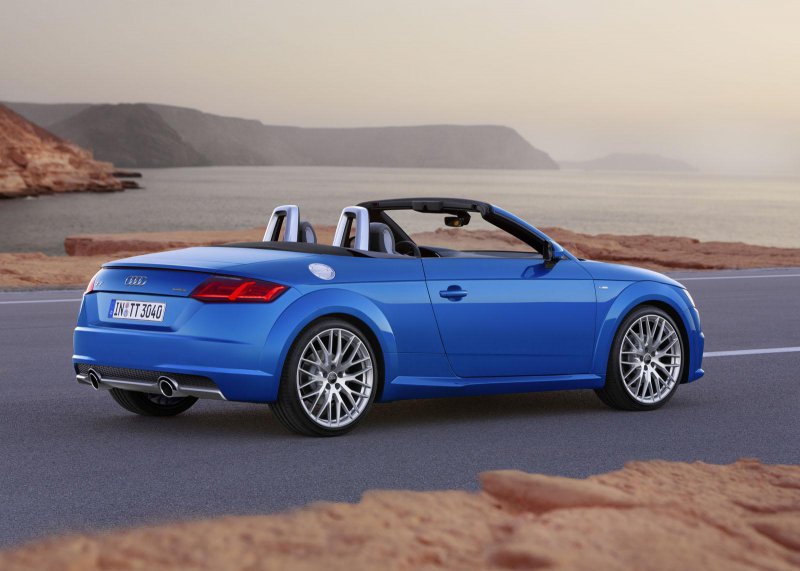 Audi рассекретила открытые версии TT и TTS Roadster