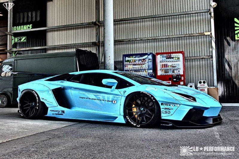 Liberty Walk подготовил обвес для Lamborghini Aventador