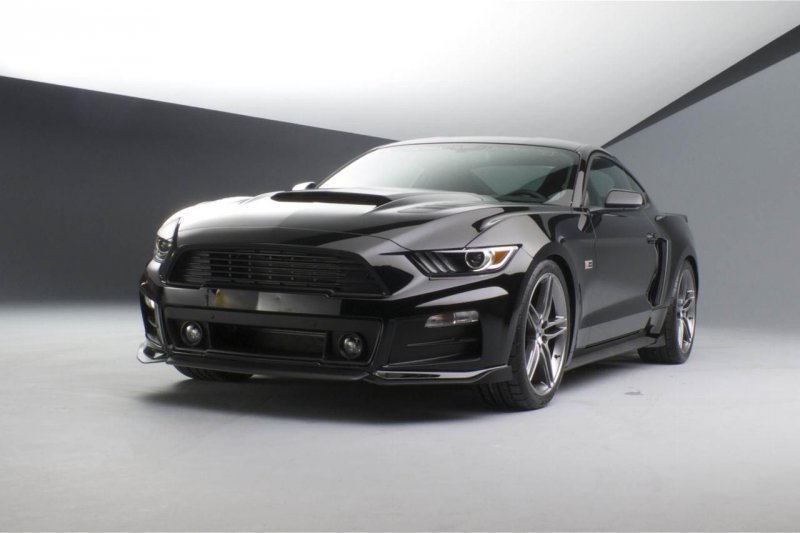 Roush представил первые фото доработанного Ford Mustang 2015 