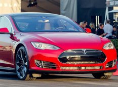 Tesla Model S получила «заряженную» версию и полуавтопилот