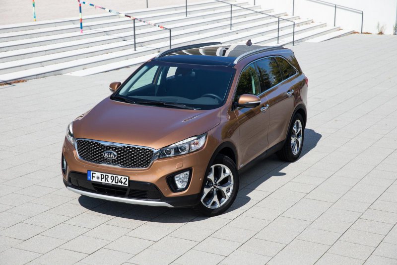 Kia рассекретила европейскую версию кроссовера Sorento