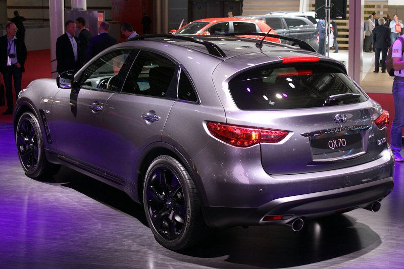 Париж 2014I: Infiniti QX70 оснастили стильным пакетом S Design