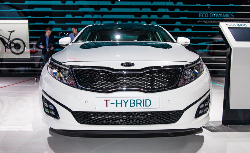 Париж: Kia Optima обзавелась гибридным концептом T-Hybrid