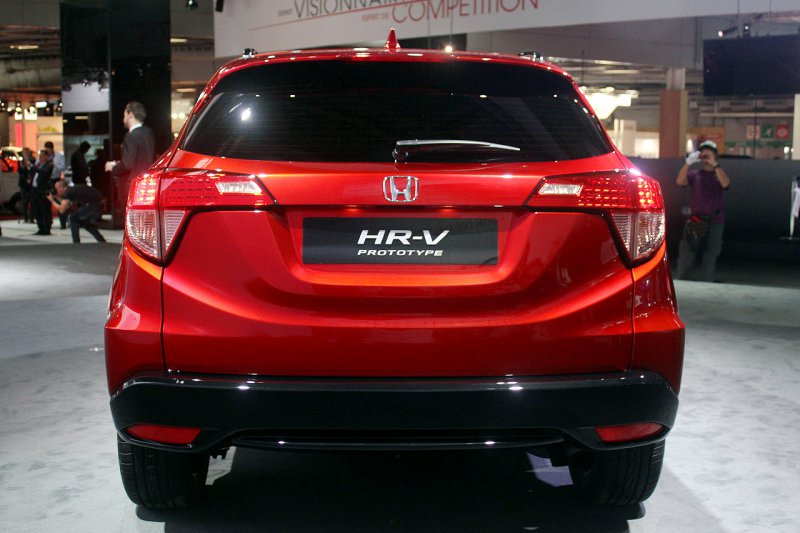 Париж 2014: Honda представила прототип нового кроссовера HR-V