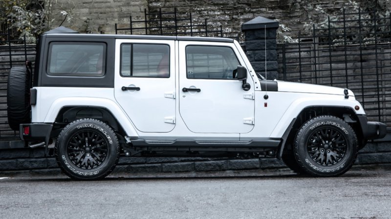 A. Kahn Design представил Kahn Jeep Wrangler Sahara CJ300 LE