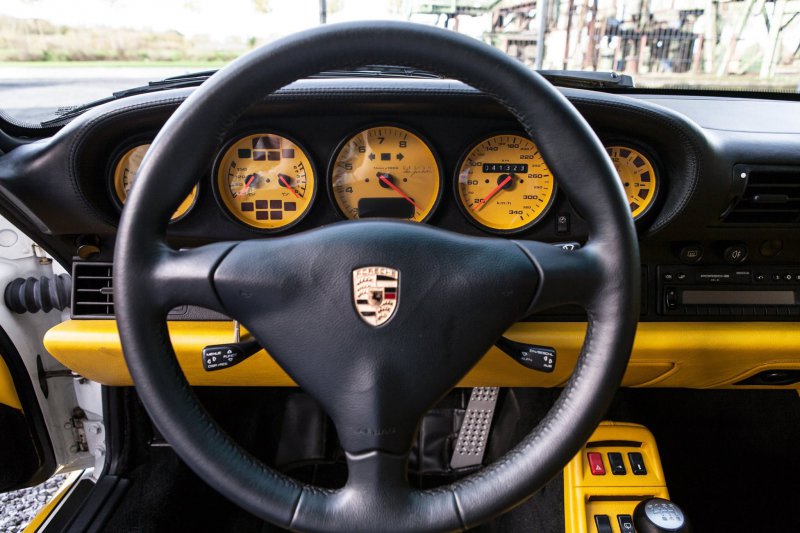 Edo Competition освежил Porsche 911 Turbo S (993)