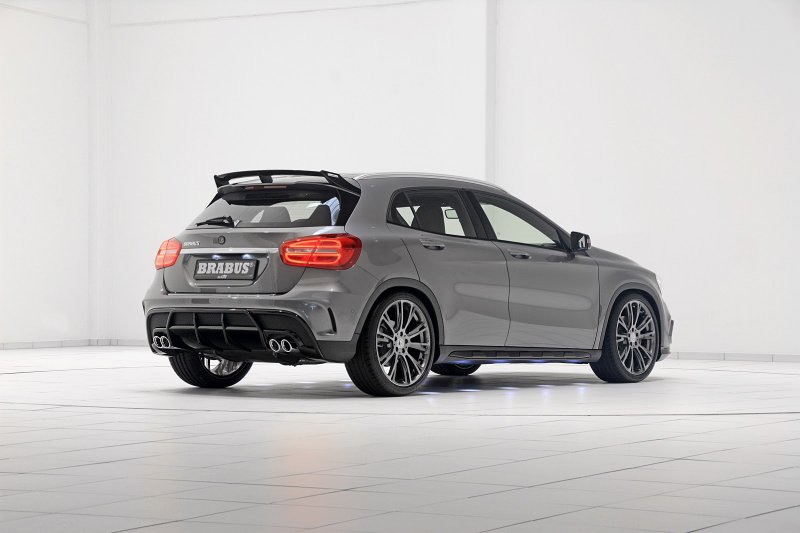 Brabus поработал над «заряженным» кросcовером Mercedes GLA45 AMG