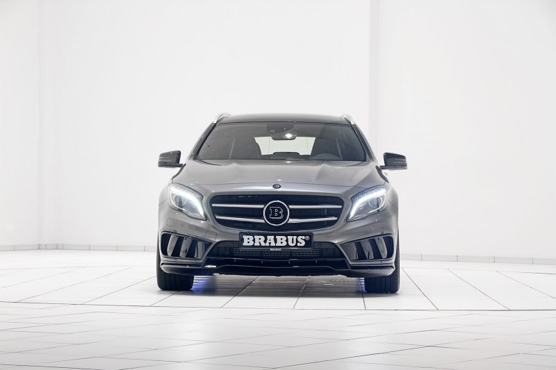 Brabus поработал над «заряженным» кросcовером Mercedes GLA45 AMG