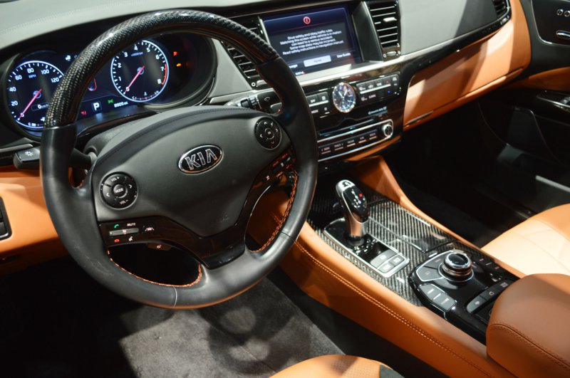 SEMA 2014: Kia представила 650-сильный седан K900