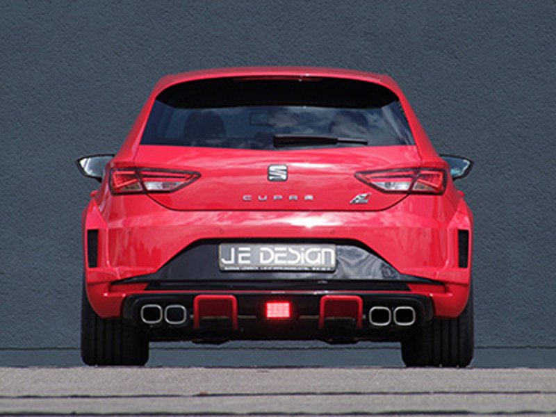 JE Design доработал пятидверный «хот-хэтч» Seat Leon Cupra 5F