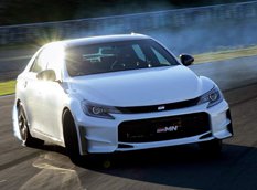 Gazoo Racing представил спецверсию Toyota Mark X GRMN