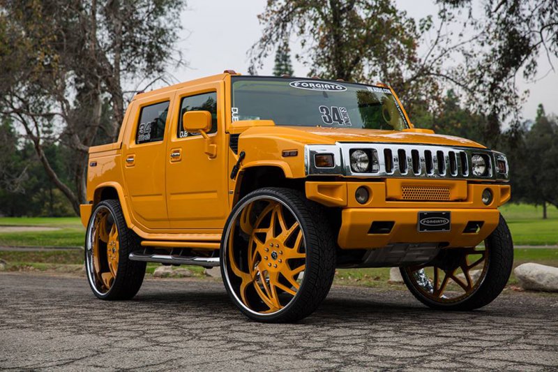 Пикап Hummer H2 на 34-дюймовых дисках Forgiato