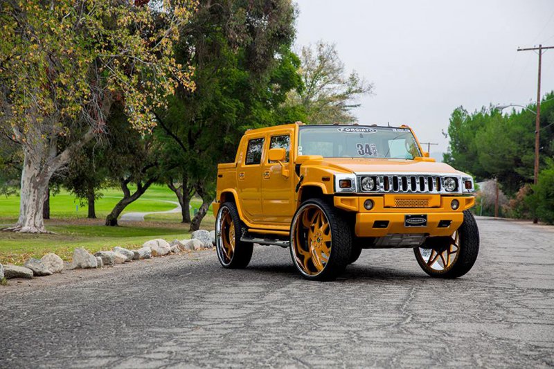 Пикап Hummer H2 на 34-дюймовых дисках Forgiato