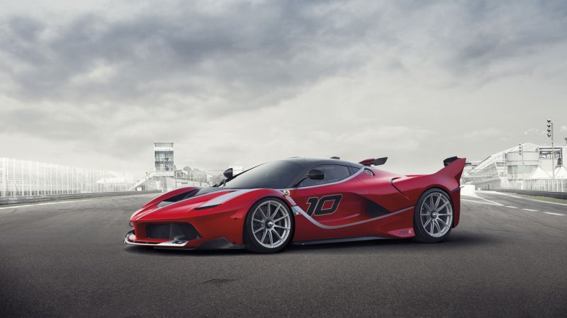 Компания Ferrari за несколько дней распродала гиперкары FXX K