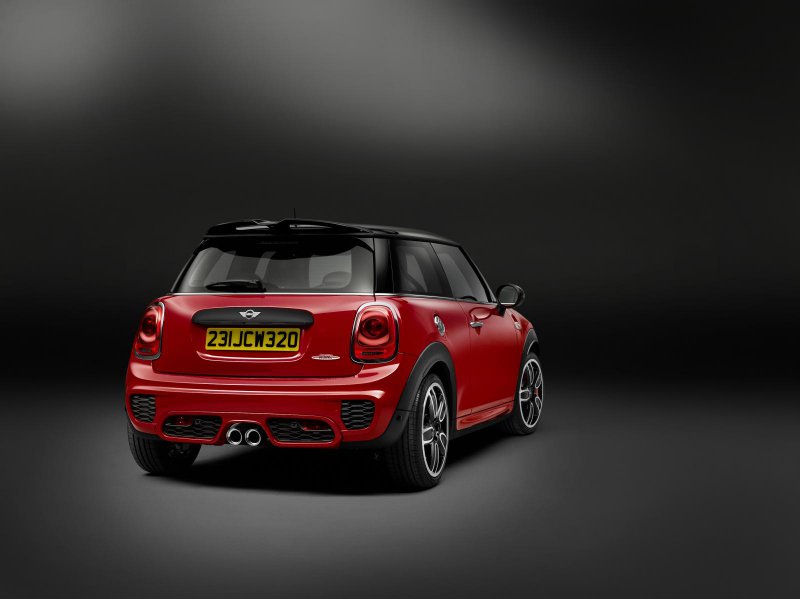 MINI Cooper John Cooper Works рассекретили досрочно